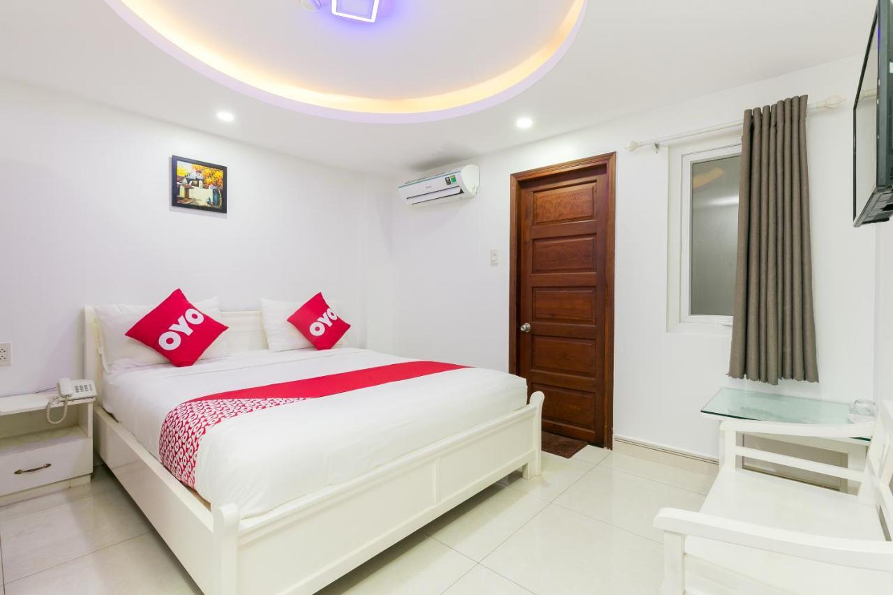 Oyo 652 Monaco Hotel Ho Chi Minh City Bagian luar foto
