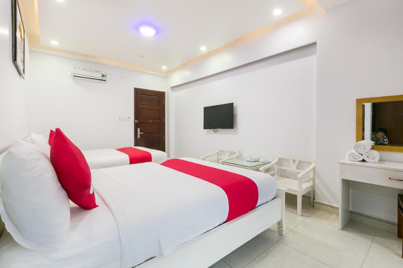 Oyo 652 Monaco Hotel Ho Chi Minh City Bagian luar foto