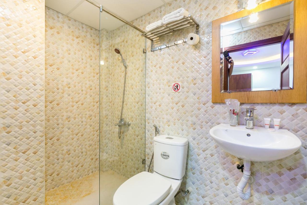 Oyo 652 Monaco Hotel Ho Chi Minh City Bagian luar foto
